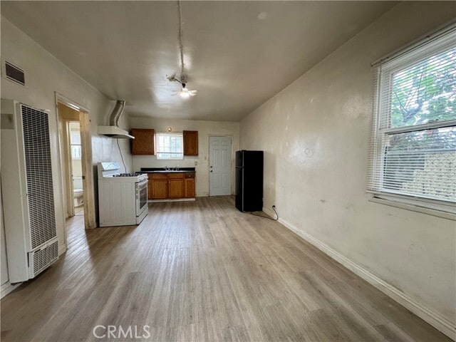 Building Photo - 12616 Lambert Rd Unit 5