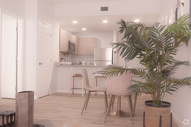 Building Photo - Sandlake Palazzo Rental