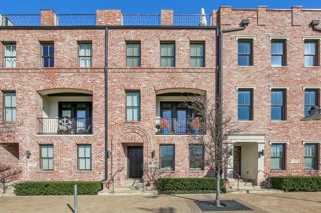 Building Photo - 640 S Pearl Expy Rental