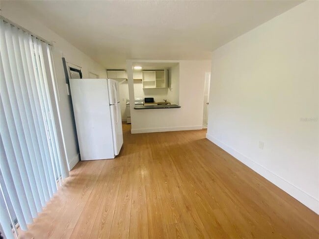 Photo - 1341 W Point Dr Unit 07