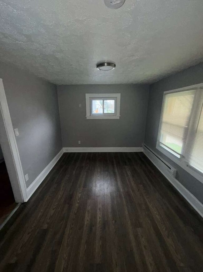 Photo - 1185 E 167th St Unidad 2