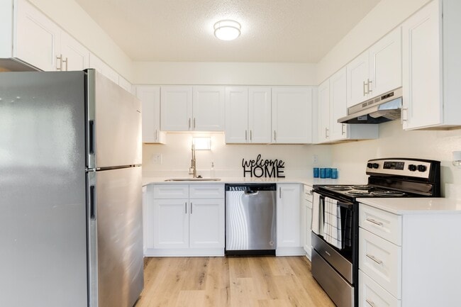 Photo - West Royal Apartments