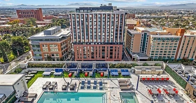 Building Photo - Aspire Tucson: Off-Campus Student Housing Rental