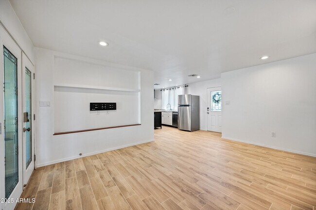 Photo - 1014 E Orange Dr