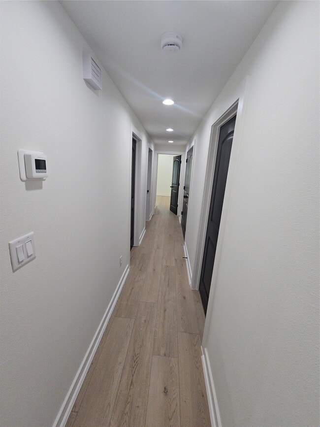 Photo - 8101 Venus St