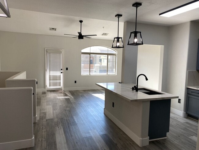 Photo - Fully Remodeled Downtown Gilbert Townhome Unit 1249