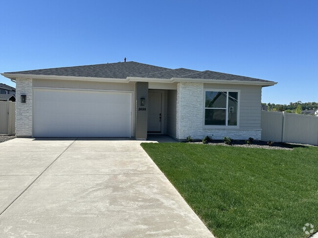 Building Photo - Brand New 4 Bed 2 Bath Home!
