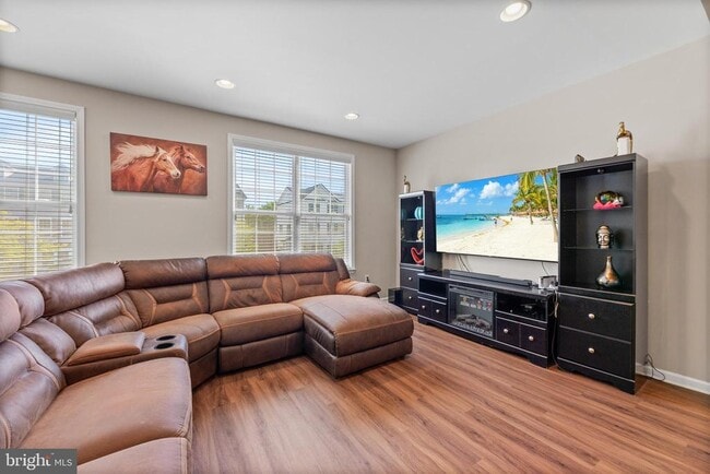 Photo - 29 Mountie Ln