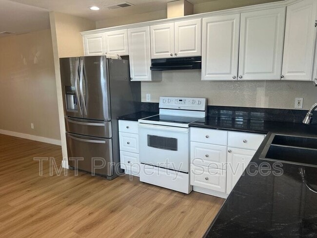 Photo - 8631 Hummingbird Way