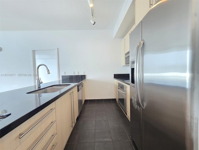 Photo - 1111 SW 1st Ave Unidad 1823-N