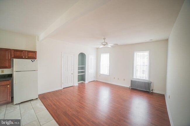 Photo - 2422 Poplar St