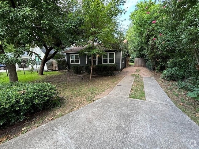 Building Photo - 5610 Montview St Rental