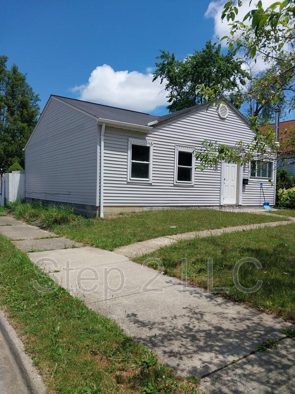 Photo - 18420 Parkmount Ave
