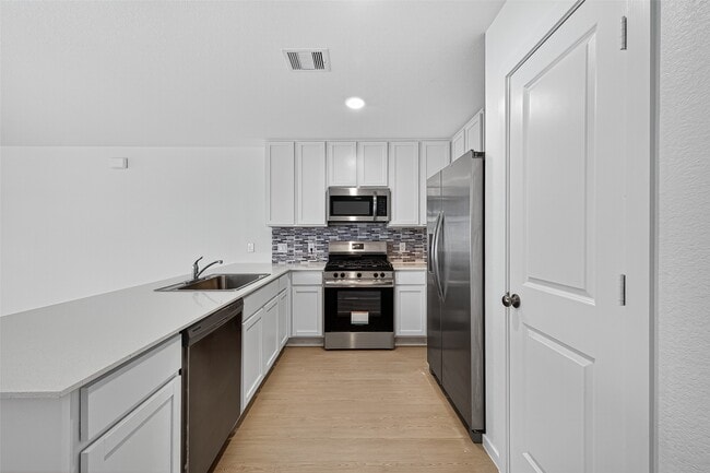 Photo - 6818 Eastern Cottonwood Ln
