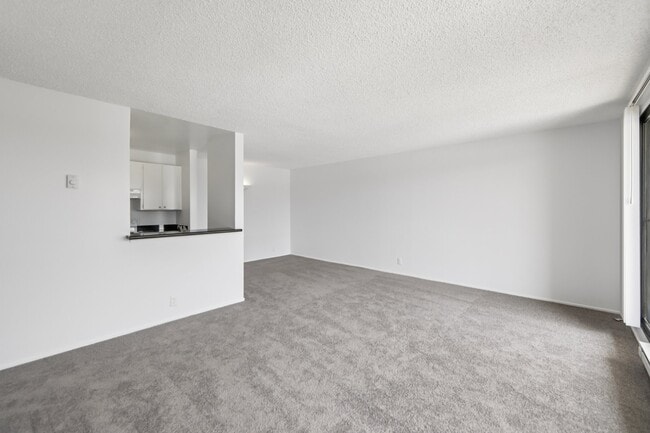 Lakewood Apartments At Lake Merced