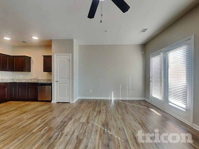 Photo - 11877 Fuller St