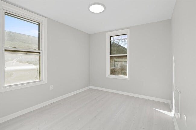 Photo - 173-175-175 Lembeck Ave Unit 2