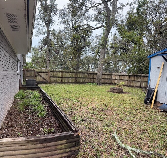Photo - 211 Van Winkle St