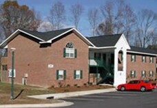 Hampton Village - Hampton Village Apartments