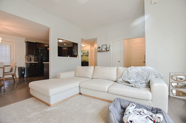 Photo - Pet Friendly Three Bedroom!