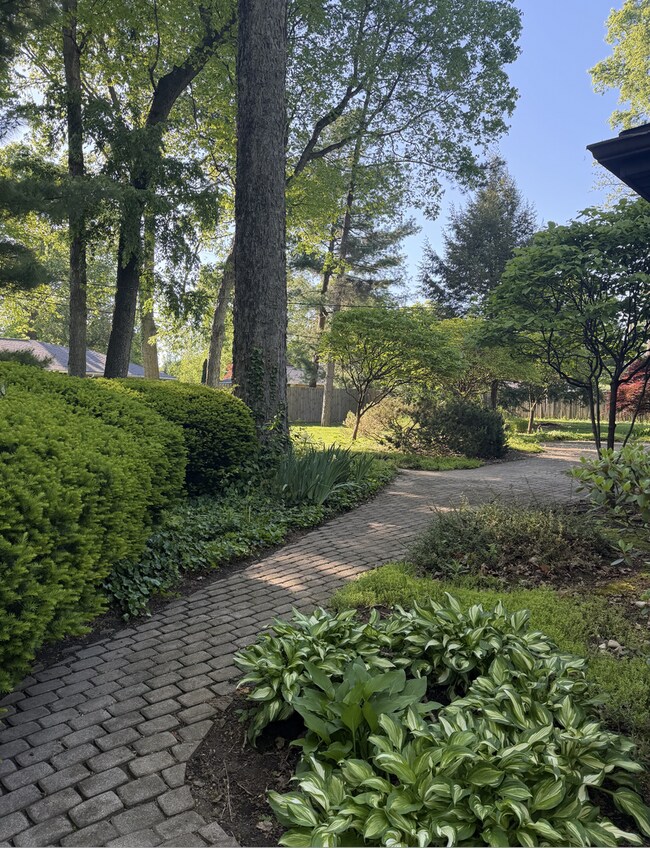 Photo - Charming Spacious Beavercreek Home Ready For Showing!