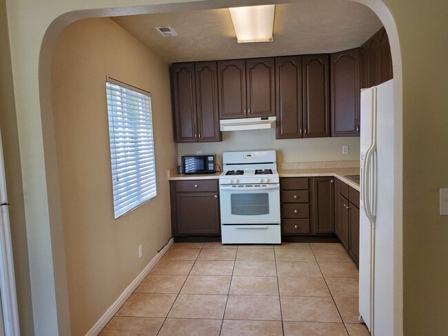 Photo - 66 W Oakland Ave