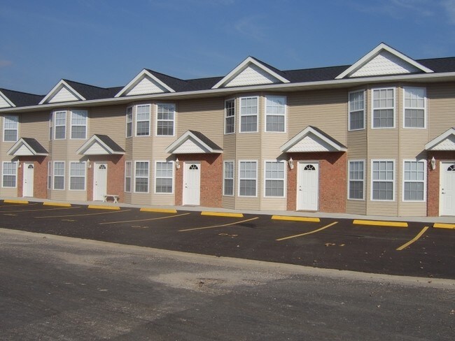 Emerald Pointe Townhomes - Emerald Pointe Townhomes