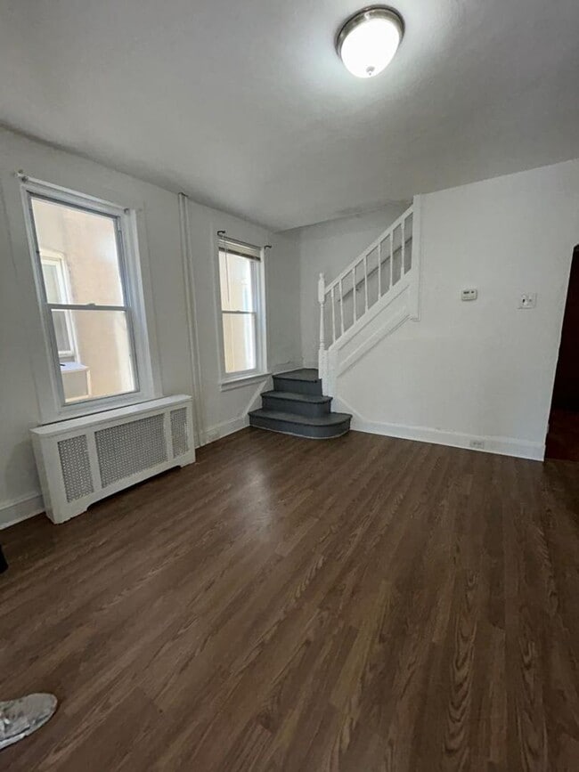 Photo - 35 Dexter St