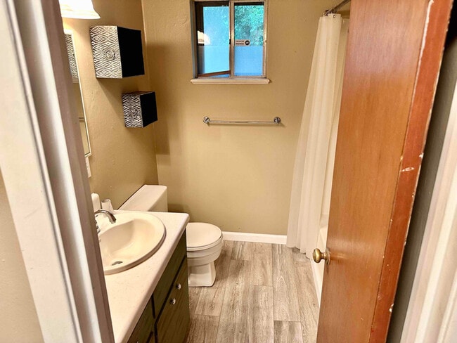 Photo - 508 Mustang Dr