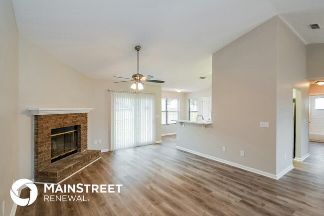 Photo - 8236 Sawmill Creek Dr