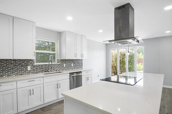 Photo - 2704 Regal Rd