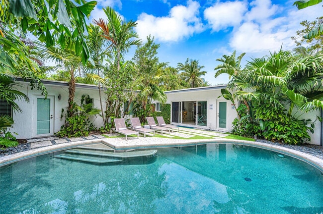 Building Photo - 3310 NE 18th St