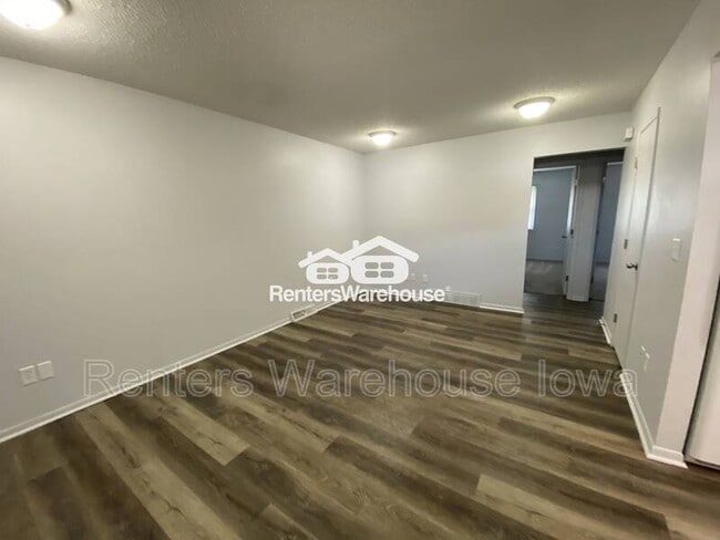 Photo - 2400 SE 17th St