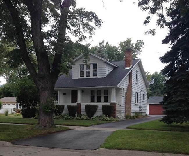 Photo - 1123 Midland Blvd Unit Upper