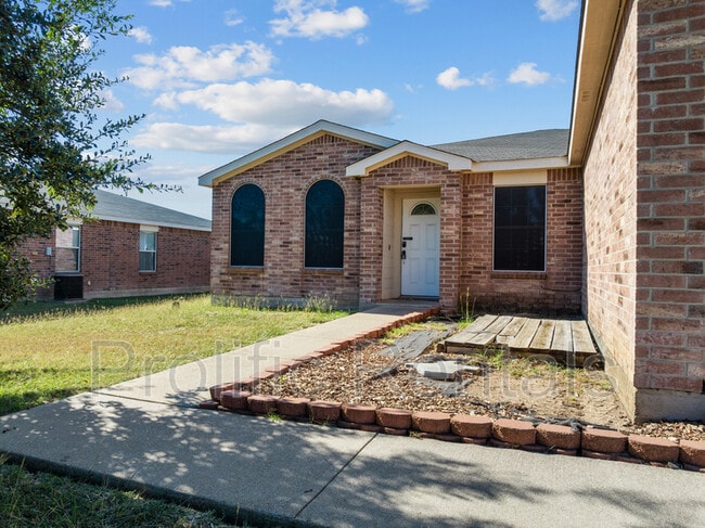 Photo - 3308 Catalina Dr
