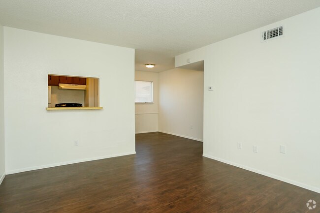 Photo - Inverness Baytown