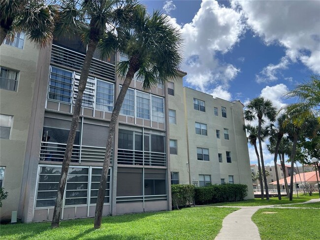 Photo - 1800 N Lauderdale Ave Condo Unit 1300