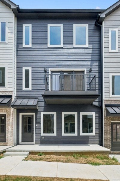 Building Photo - 6124 Robertson Ave