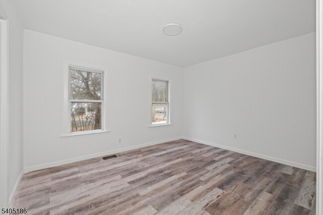 Photo - 509 Centre St Unit 1