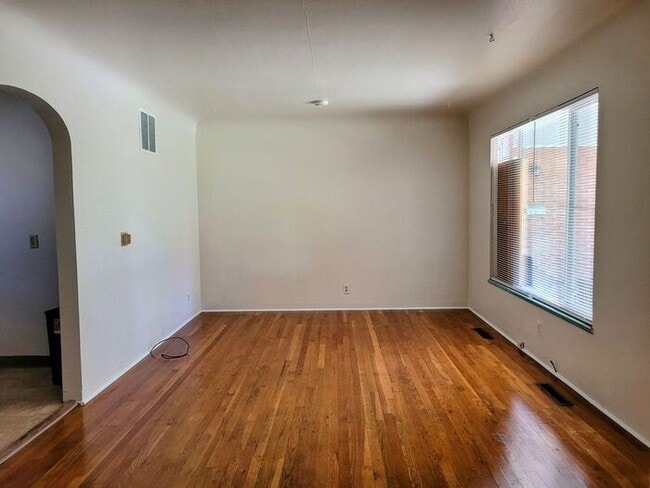 Photo - Quaint 2 bedroom, 1 bath brick duplex unit