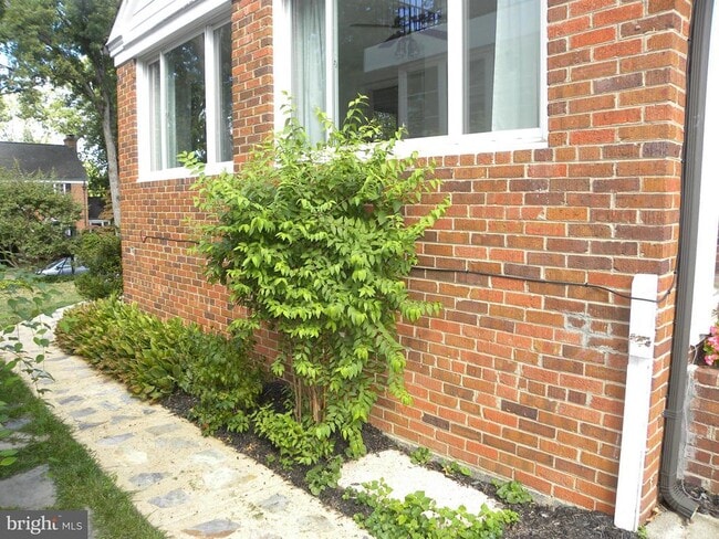 Photo - 716 N Overlook Dr