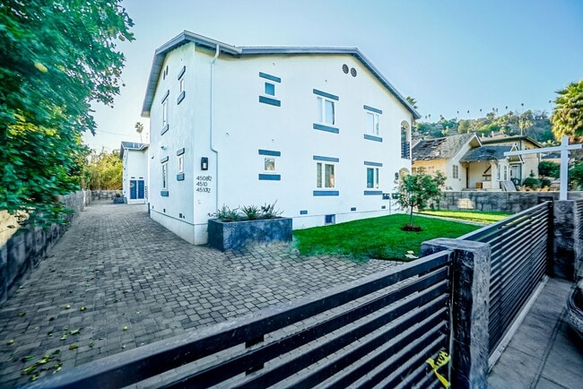 Building Photo - 4508 Esmeralda St