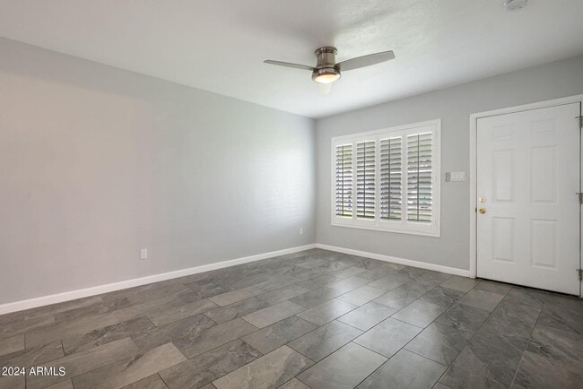 Photo - 512 E Roanoke Ave Unidad 6