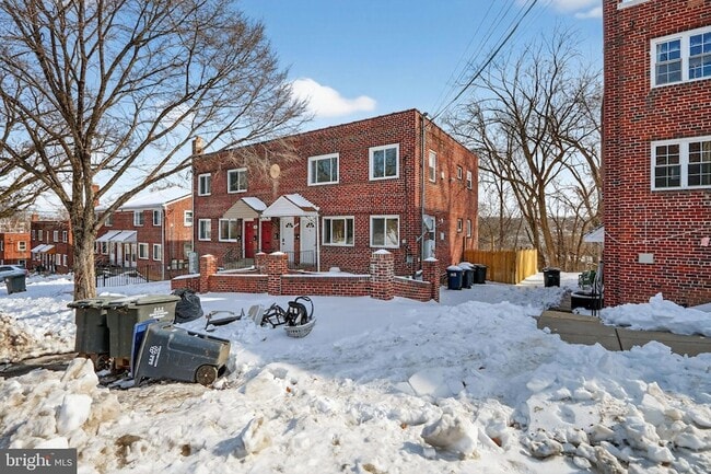 Photo - 146 Joliet St Unit B