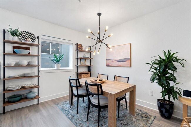 Photo - 2827 Manor Rd Unit 3102