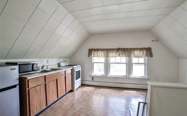 Photo - 1811 Weston Ave Unit 3