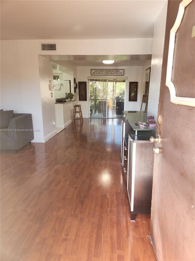 Building Photo - 8401 SW 107th Ave Unit 249E