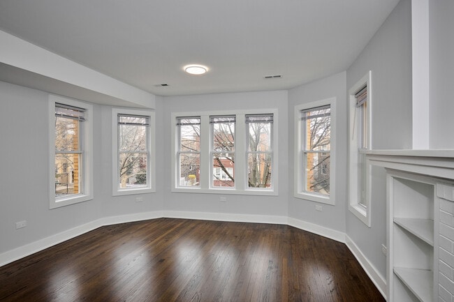 Photo - 6237 N Fairfield Ave Unit 2