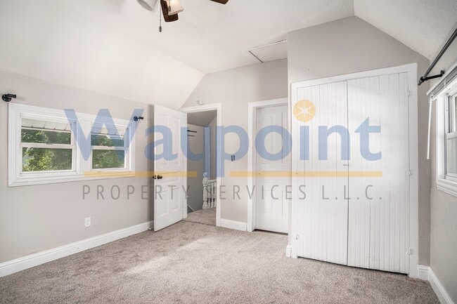 Building Photo - 114 E Maple St Rental