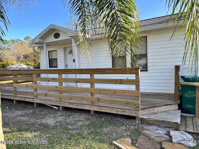 Building Photo - 8275 Illinois Ave Rental